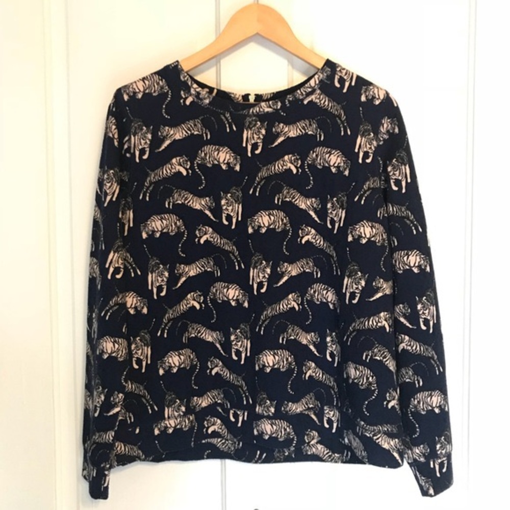 H&M navy and pink tiger sweatshirt w/ back zipper